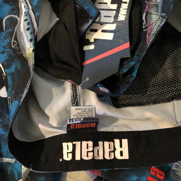 Size 34 men’s board shorts swim trunks - Picture 4 of 4